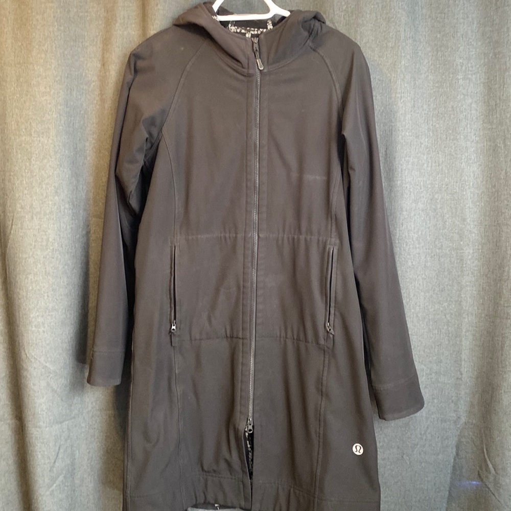 Lululemon raincoat